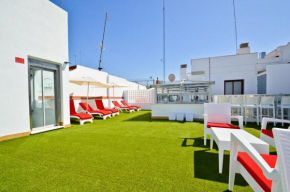 Отель The Zentral Arenal Suites  Севилья